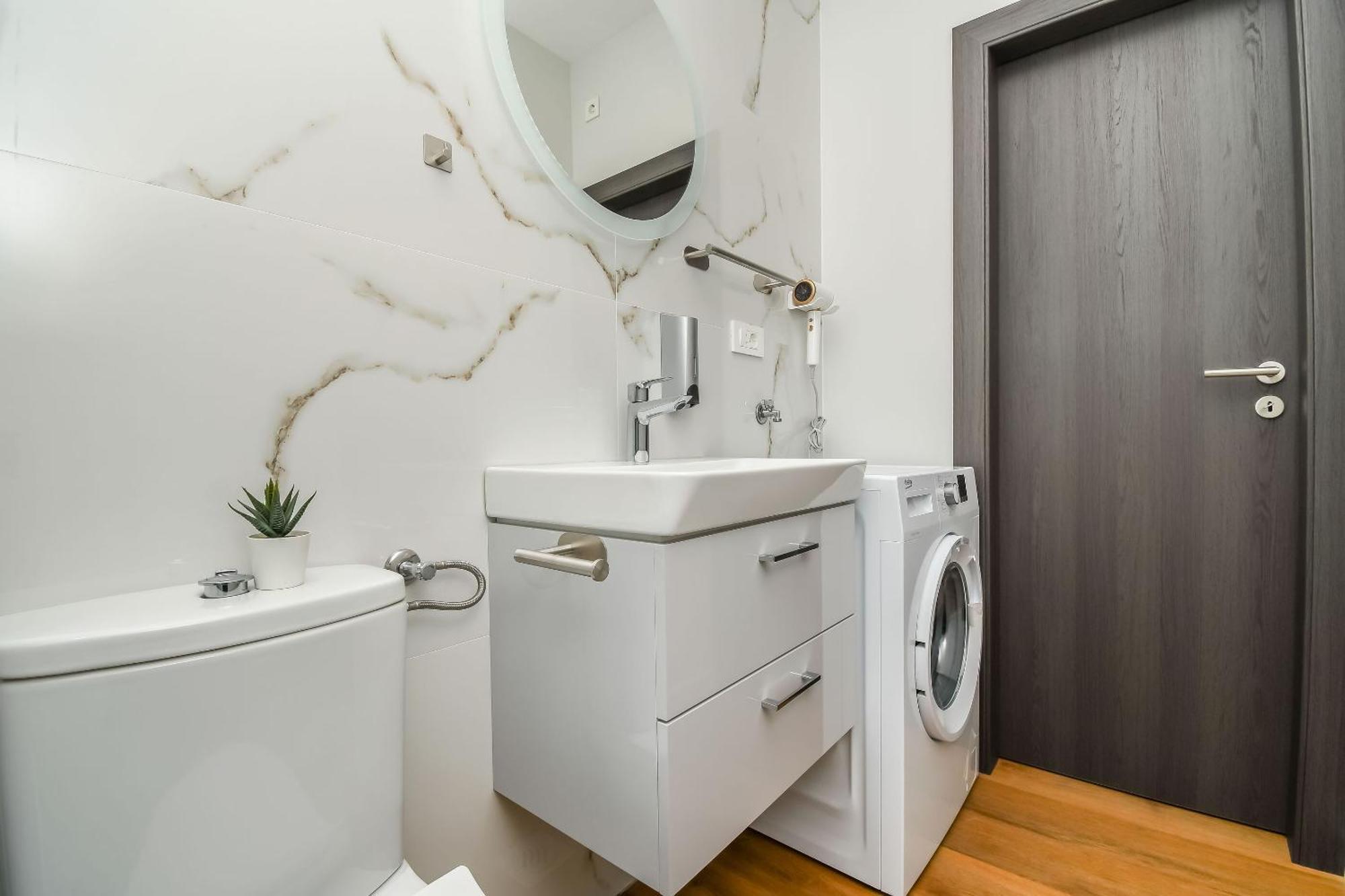 טרוגיר Apartments Neli מראה חיצוני תמונה