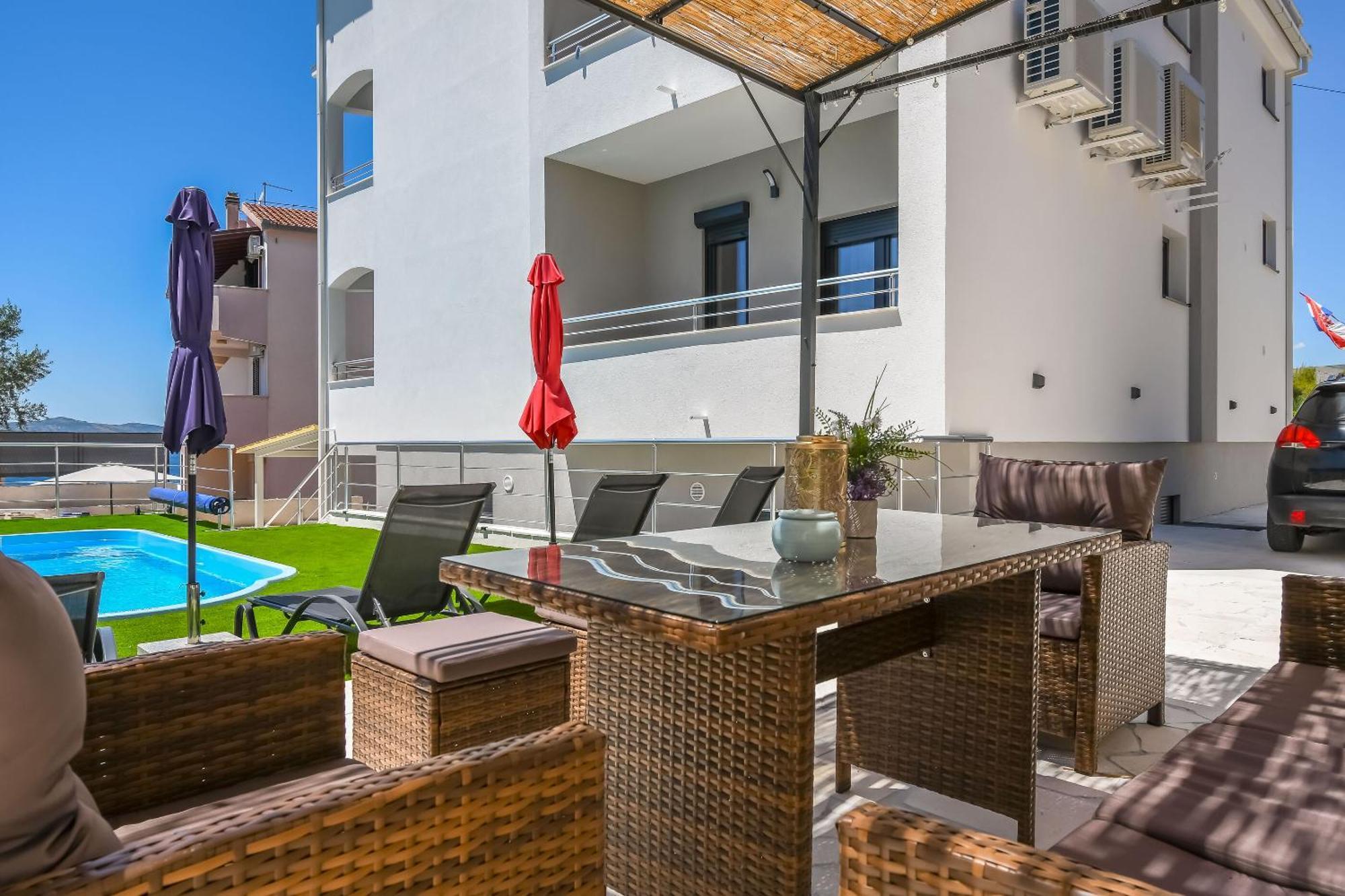 טרוגיר Apartments Neli מראה חיצוני תמונה